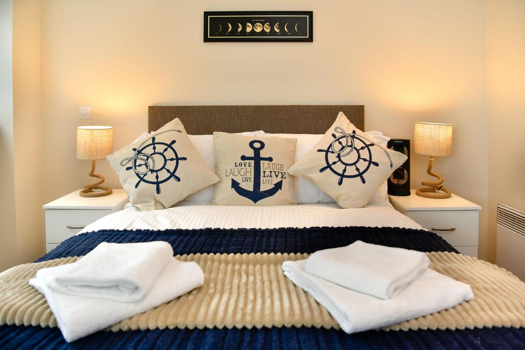 Apartment Just Wales - Meridian Bay Beachfront With Private Secure Parking Swansea